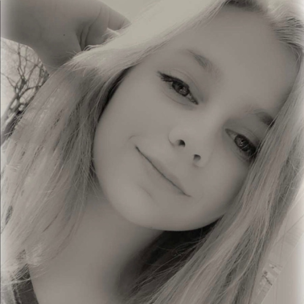 Meet your Posher, Mara